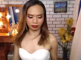 Screen Grab from unholy_molly