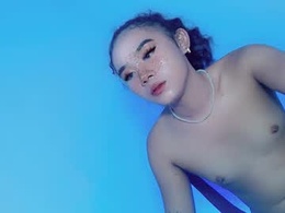Screen Grab from ur_caroline18