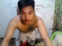 Screen Grab from ur_frizzy