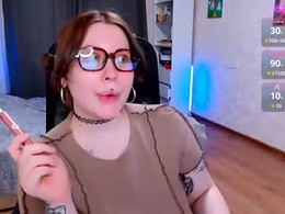 Screen Grab from ur_geekgirl