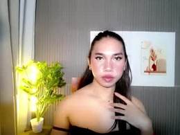 Screen Grab from urcummstaraviona