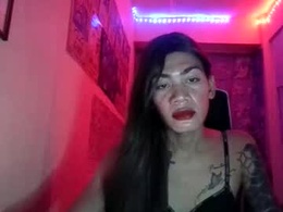 Screen Grab from urhot_angelina26