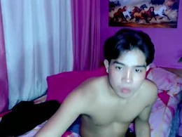 Screen Grab from urhot_jeremyxx