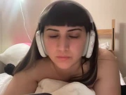 Screen Grab from urlittlekittylana