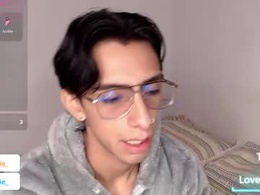 Screen Grab from uyukie_