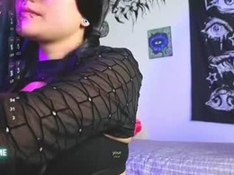 Screen Grab from vakker_meilee