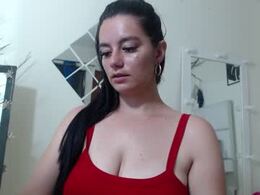 Screen Grab from valentina_lopes