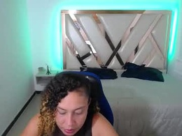 Screen Grab from valentina_milf97