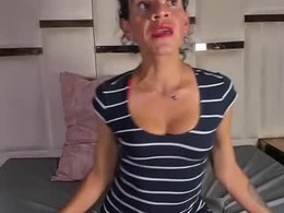 Screen Grab from valentinalennoxh