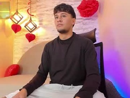 Screen Grab from valentino_russo