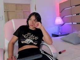 Screen Grab from valeria_usuga