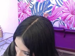 Screen Grab from velaa_cute