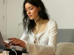 Screen Grab from velvet_debt