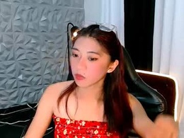 Screen Grab from velvet_elise
