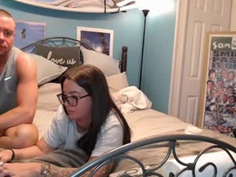 Screen Grab from velvet_vixenx