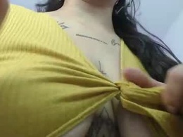 Screen Grab from vianca_x