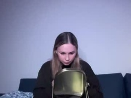 Screen Grab from viarlunaa