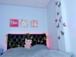 Screen Grab from victorialarson2