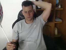 Screen Grab from victormanuelq_1