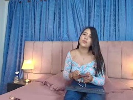 Screen Grab from violeta__gv