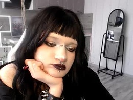 Screen Grab from violettamorok