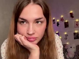 Screen Grab from violettascarlett_
