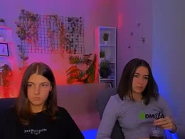 Screen Grab from violettruee