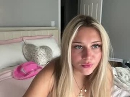 Screen Grab from violettxx2