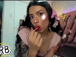 Screen Grab from viollettaa_