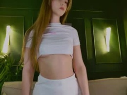 Screen Grab from vivienn_moon