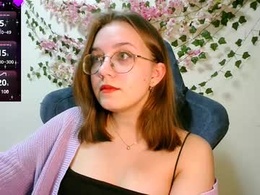 Screen Grab from vivivivikkie