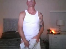 Screen Grab from wantmymantofukme