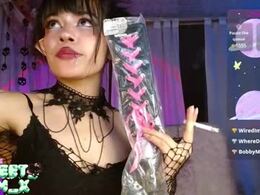 Screen Grab from weed420moni