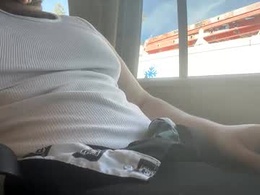 Screen Grab from weenieboy08