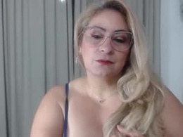 Screen Grab from xelenaxx