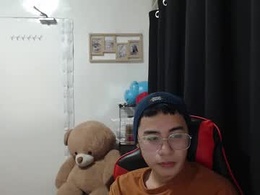 Screen Grab from xluminous