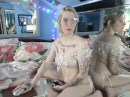 Screen Grab from xsarahophirx