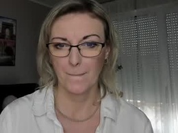 Screen Grab from xvanessalove