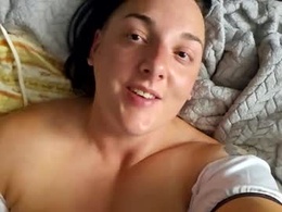 Screen Grab from xxalexisjonesxx44