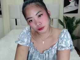 Screen Grab from xxmisstress_hestiaxx