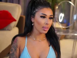 Screen Grab from yanaramirez