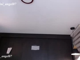 Screen Grab from yini_angel07