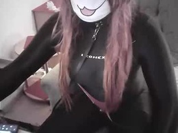 Screen Grab from yourboiikitty