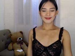 Screen Grab from yourhottinglatisha