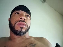 Screen Grab from yoursexydaddy8181