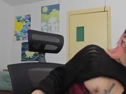 Screen Grab from yoursexyhanna