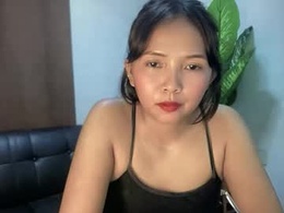 Screen Grab from yoursweethot_faye