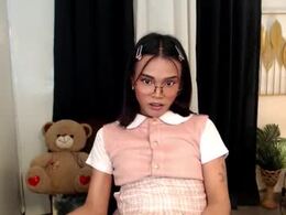 Screen Grab from zaphiragoddess