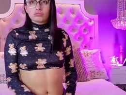 Screen Grab from zaragold1