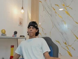 Screen Grab from zayn_fox32